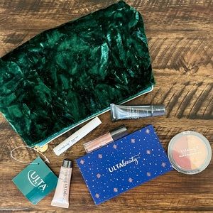 NWT Ulta Beauty Green Velour Makeup Gift Set
